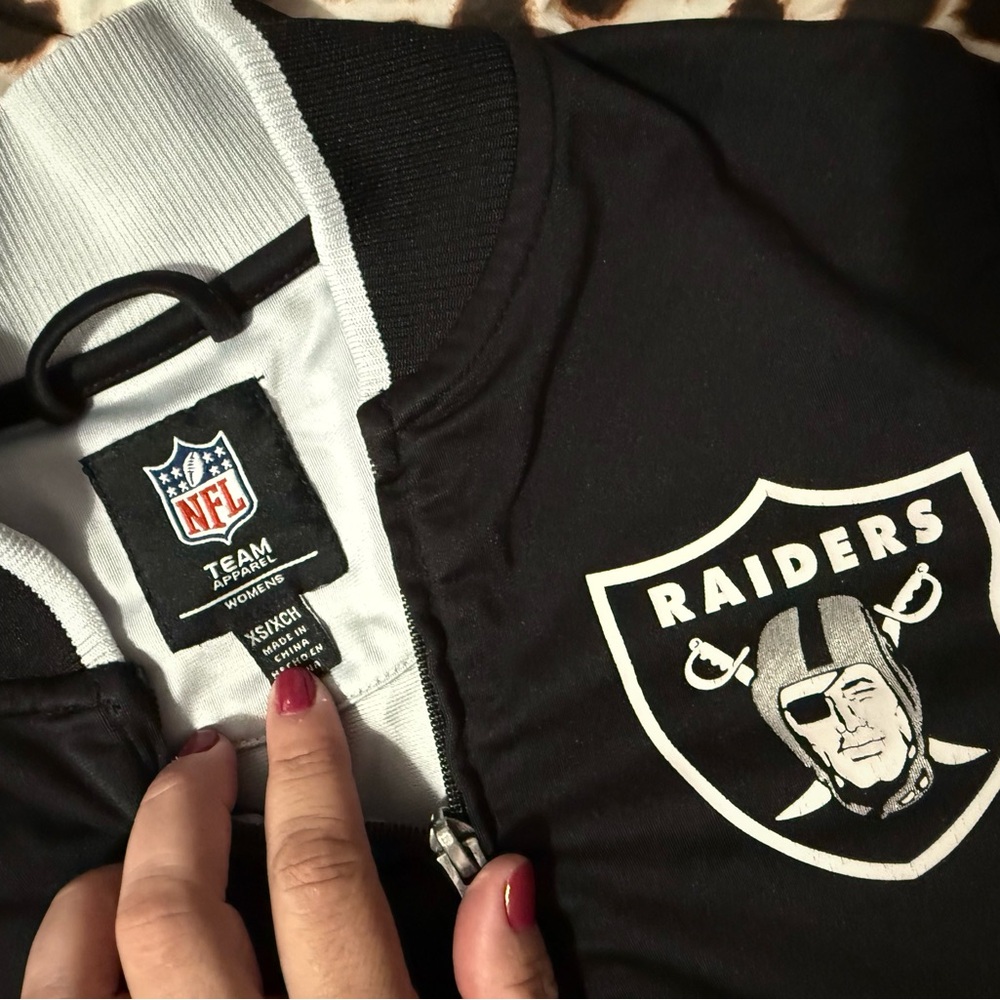 🖤NFL Raiders Jacket🖤 - Picture 6 of 7